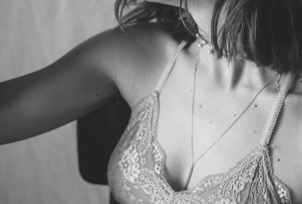 豊胸と一緒に受けたいおすすめ施術3選｜乳頭縮小・陥没乳頭・副乳除去